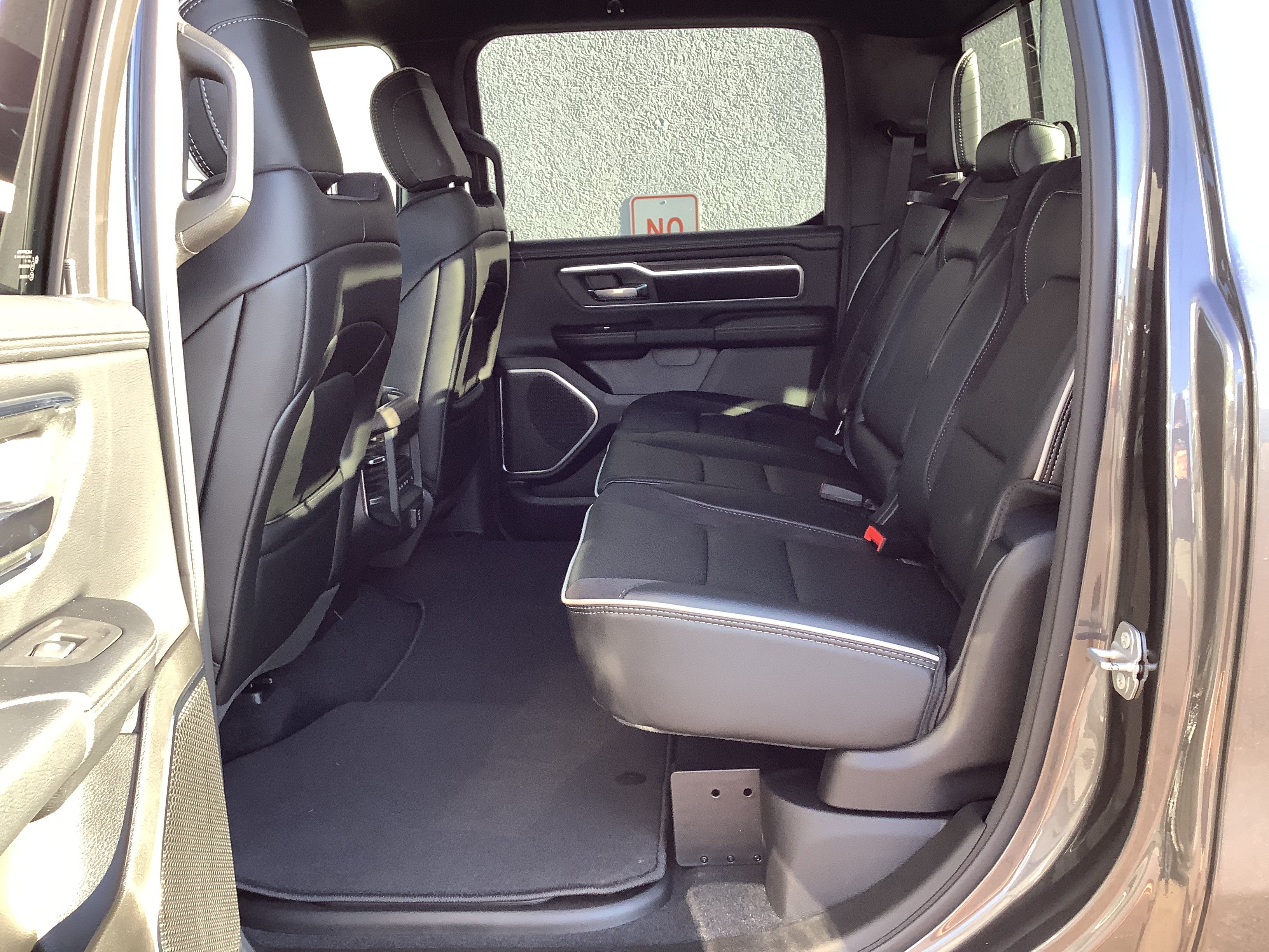 New 2026 Granite Crystal Metallic Clear-Coat Exterior Paint RAM Laramie image 7