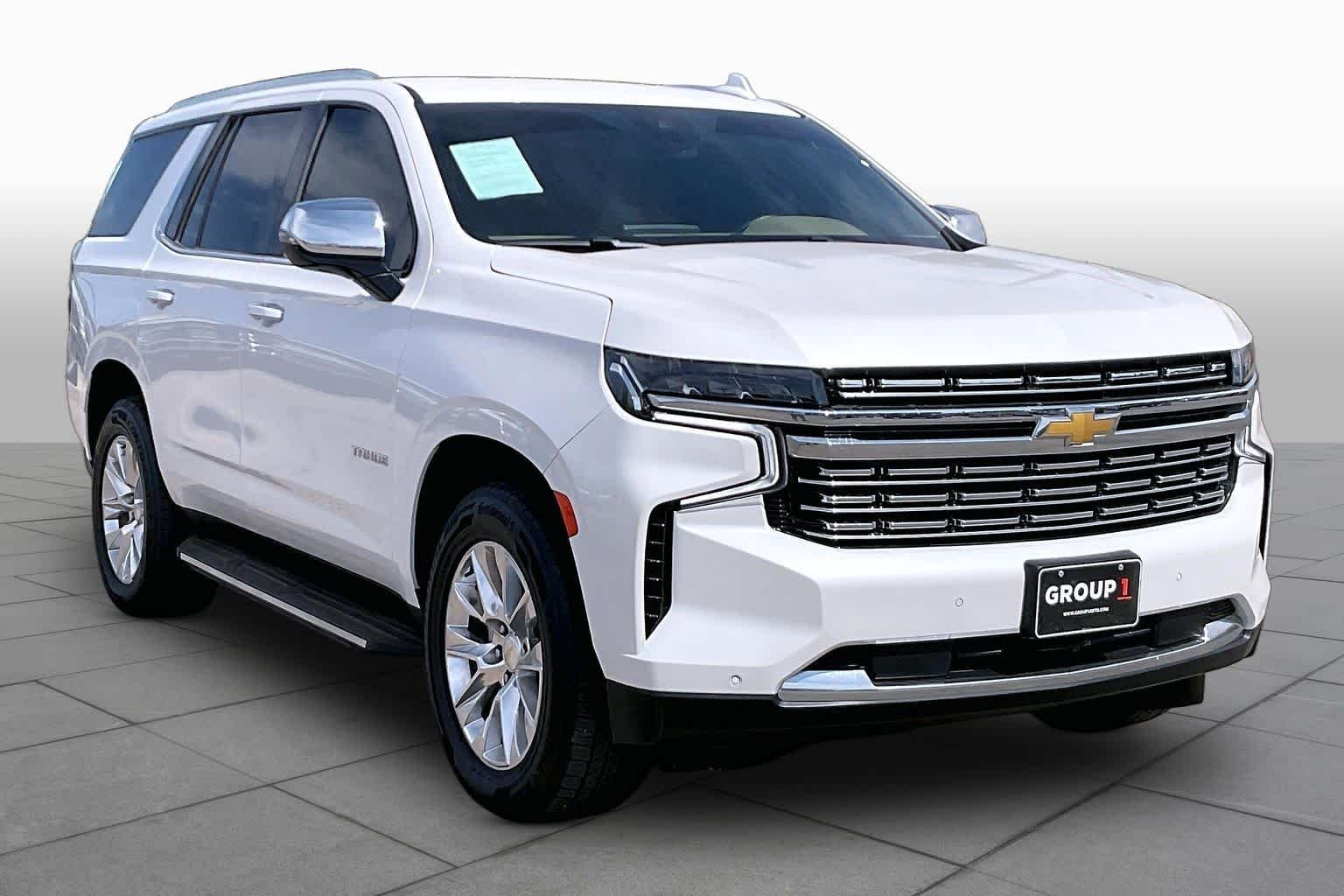 Used 2023 Iridescent Pearl Tricoat Chevrolet Premier image 3