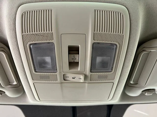 Used 2013 White Mazda Grand Touring image 30