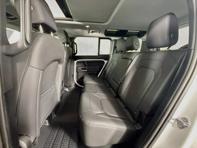 Used 2025 Fuji White Land Rover S image 24