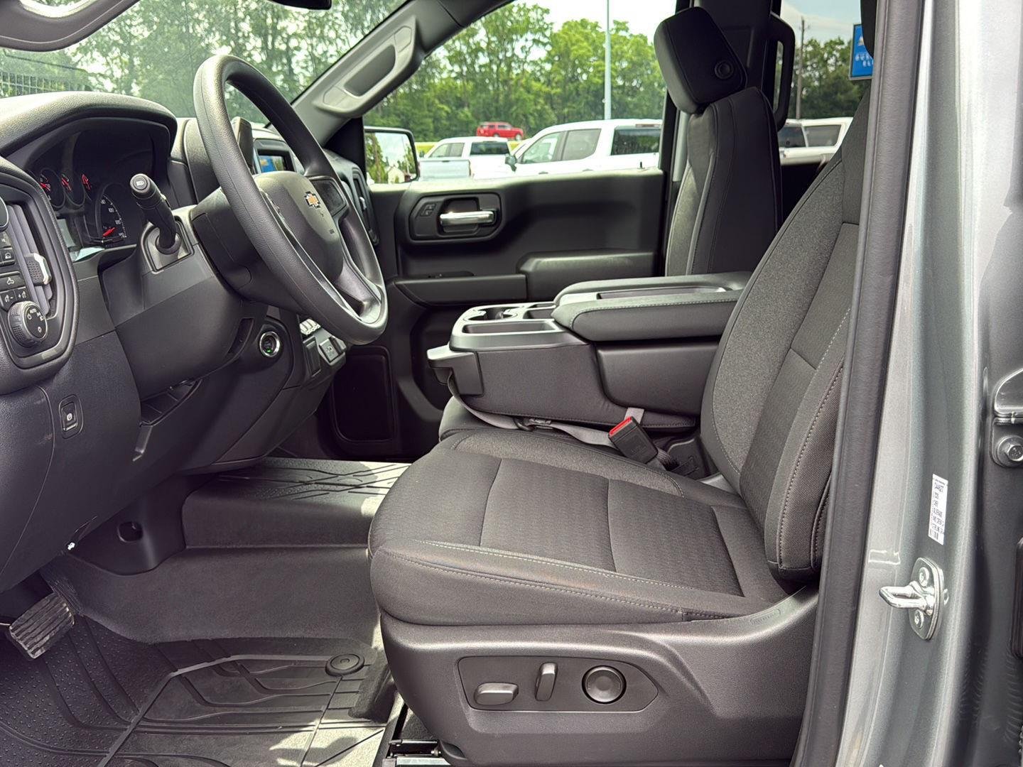 2026 Chevrolet Silverado 1500 Custom - Photo 10
