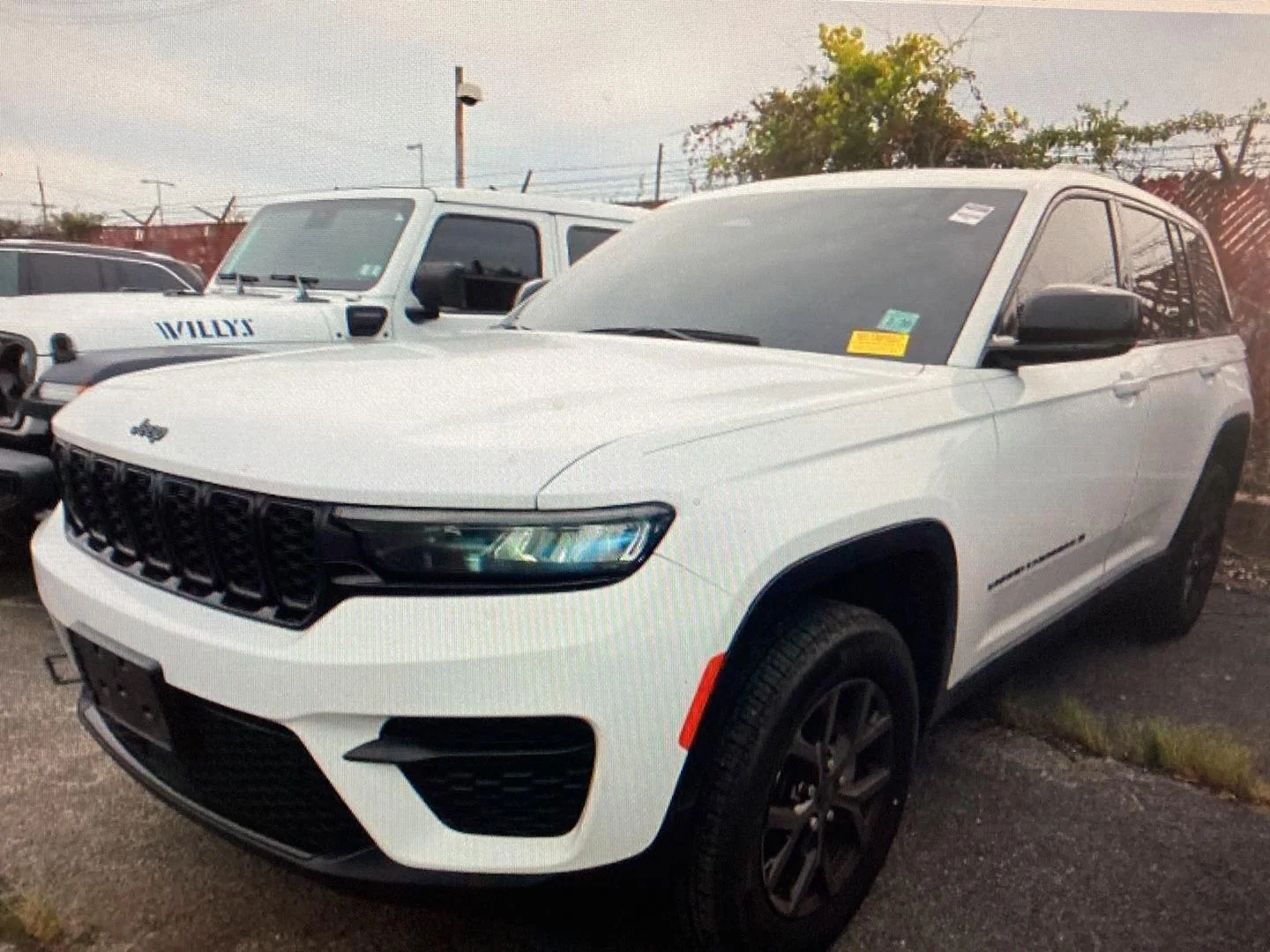 Used 2024 Bright White Clearcoat Jeep Altitude X image 4