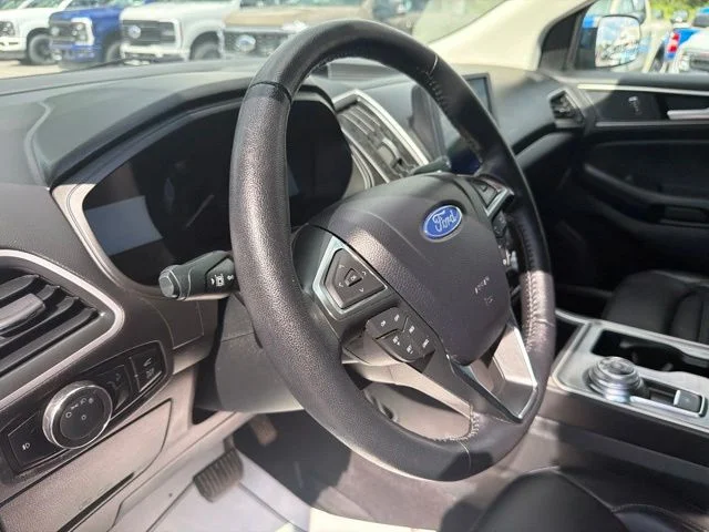 Used 2024 Atlas Blue Metallic Ford SEL image 17