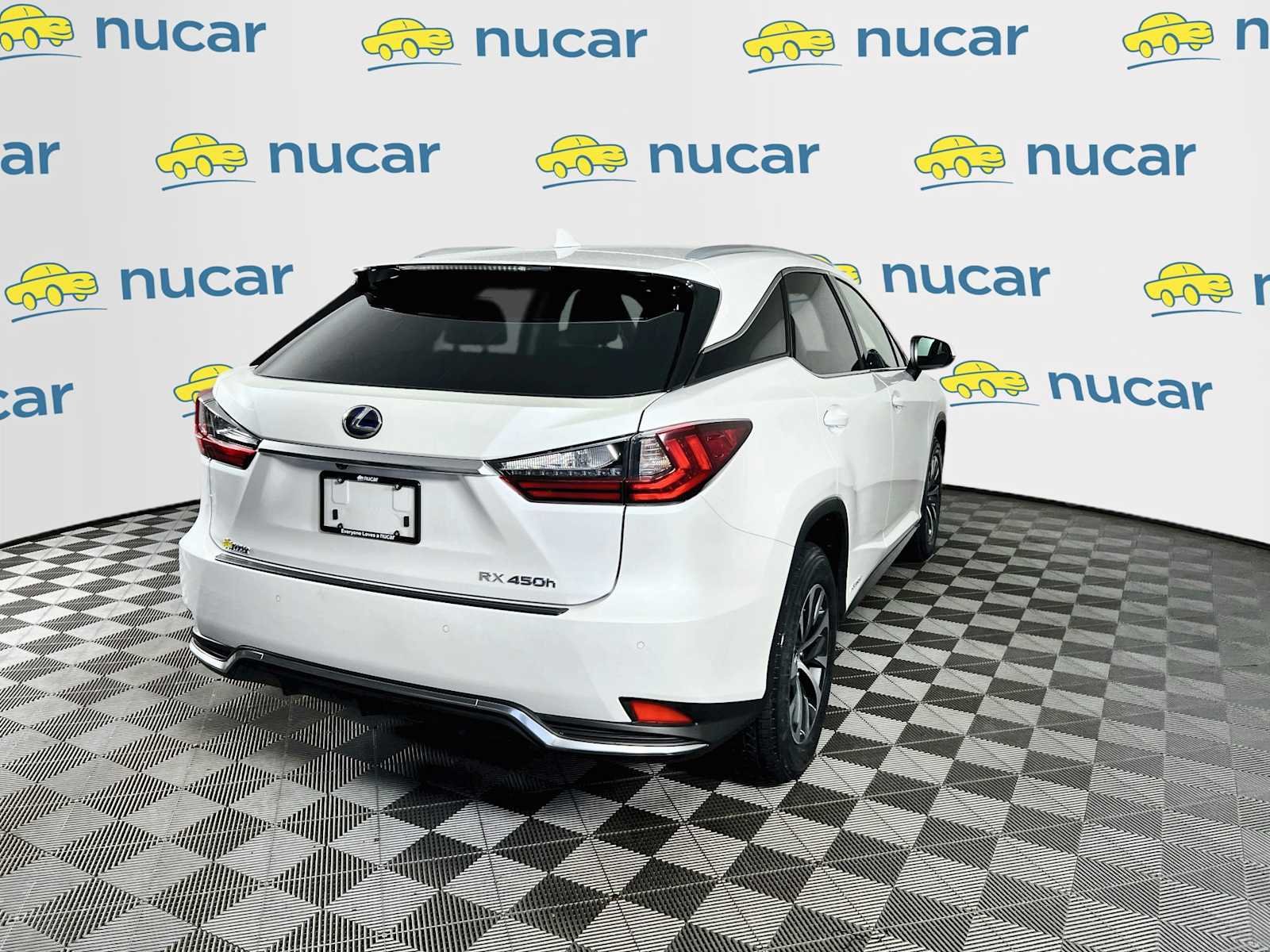 Used 2022 Eminent White Pearl Lexus  image 7