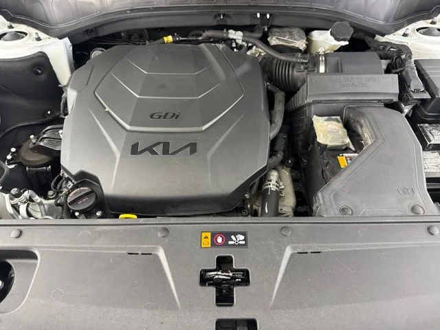 Used 2024 White Kia S image 19