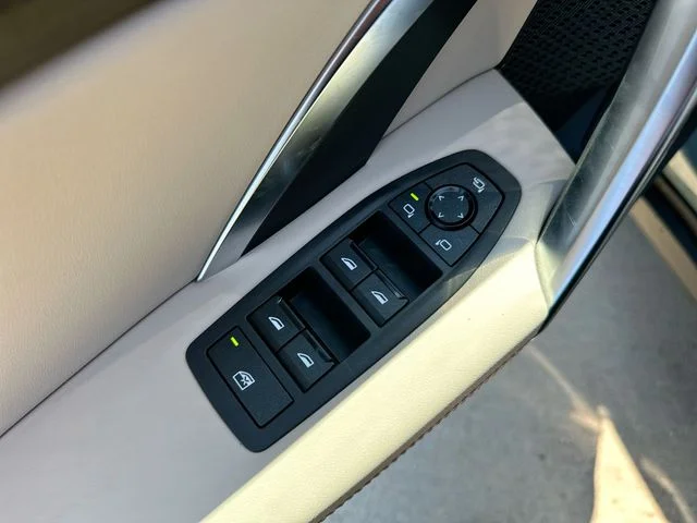 Used 2023 Green BMW xDrive28i image 26