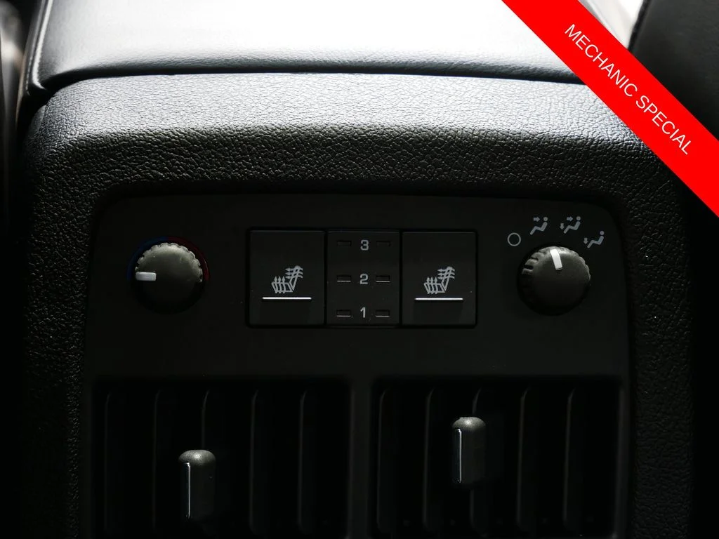 Used 2009 Red Cadillac V8 image 14