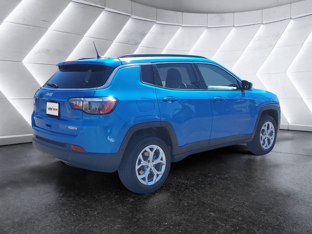 Used 2024 Blue Jeep Latitude image 4