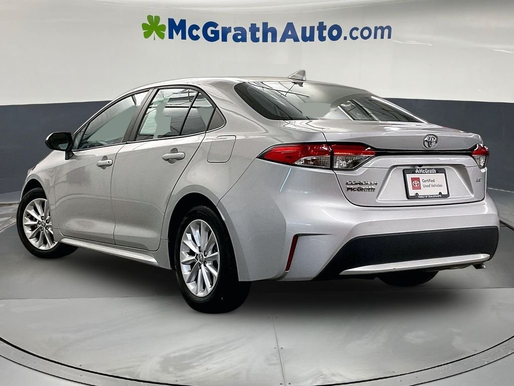 Used 2020 Silver Toyota LE image 3