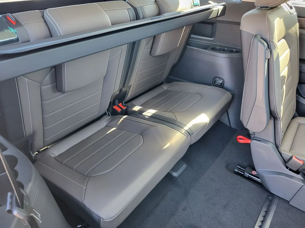 New 2026 Pure Gray Volkswagen 2.0T SEL image 18