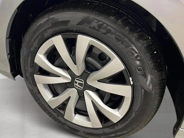 New 2026 Solar Silver Metallic Honda LX image 11