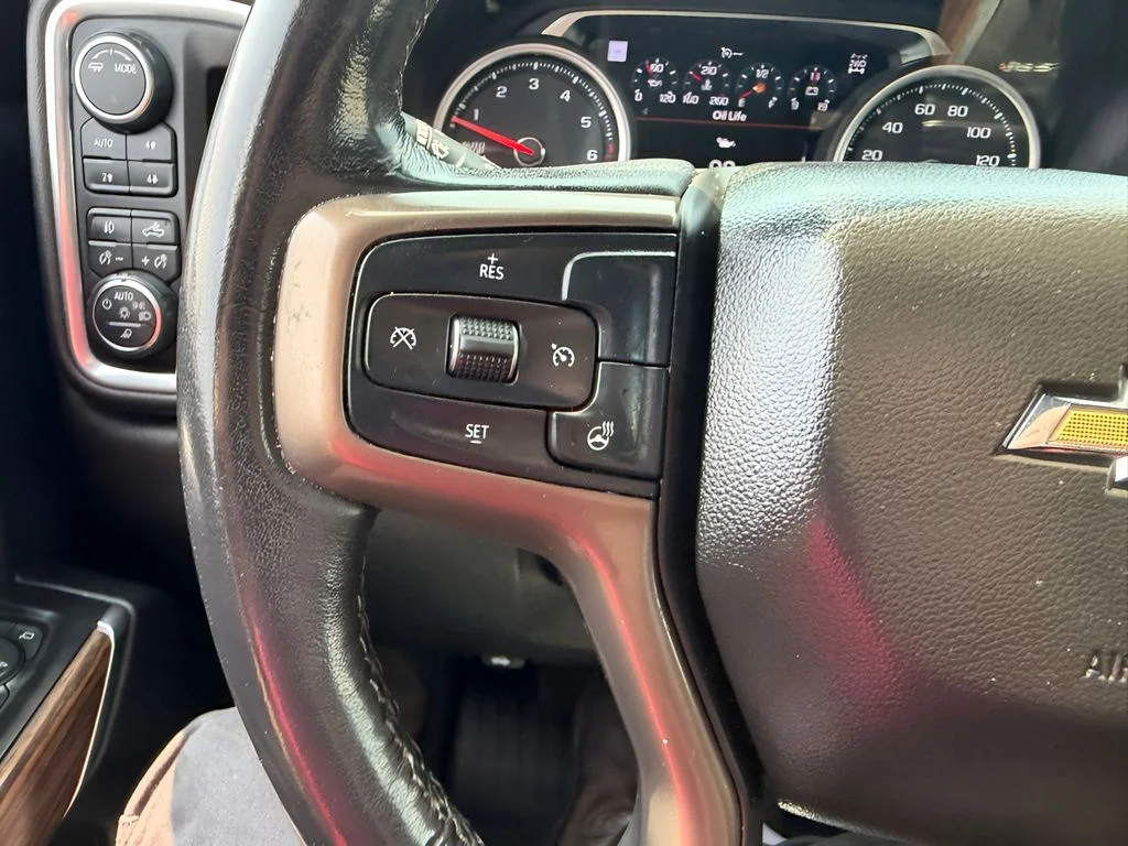 Used 2021 Northsky Blue Metallic Chevrolet High Country image 25