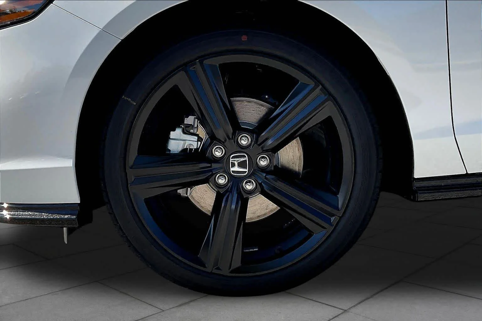 New 2026 Platinum White Pearl Honda Sport-L image 11