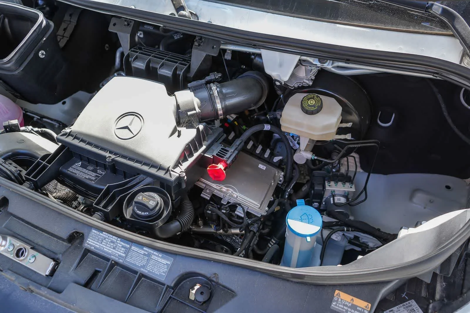 New 2026 Arctic+White Mercedes-Benz Crew 144 WB  RWD 2.0L 4-Cylinder image 70