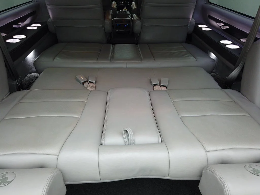 Used 2020 Summit White GMC Work Van image 9