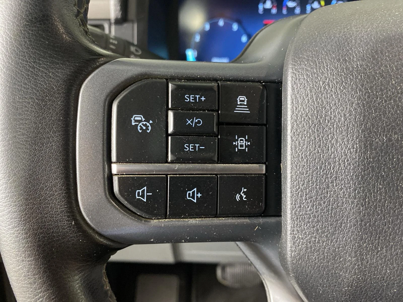 Used 2024 Darkened Bronze Ford XLT image 25