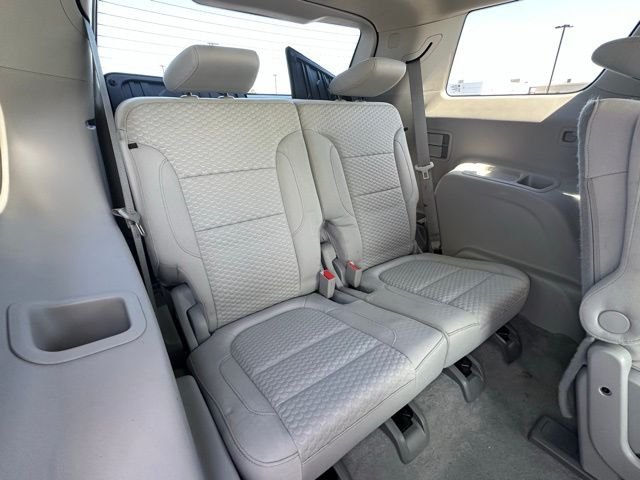 Used 2019 Silver GMC SLE-2 image 32