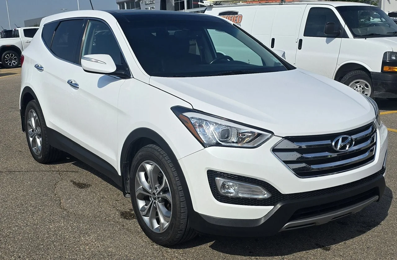 Used 2013 White Hyundai Limited image 7