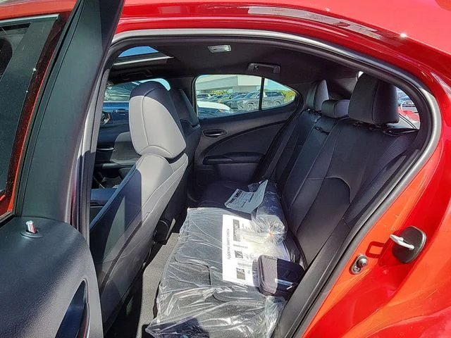 2025 Lexus UX 300h Premium - Photo 23