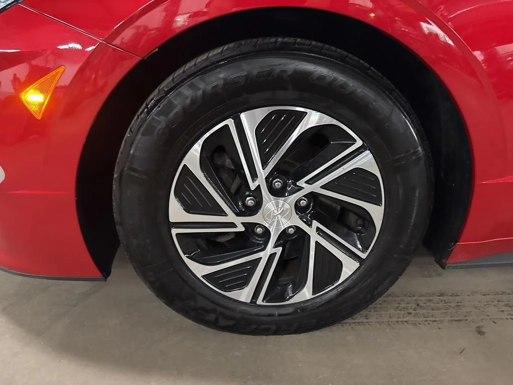 Certified Used 2021 Red Hyundai Blue image 11