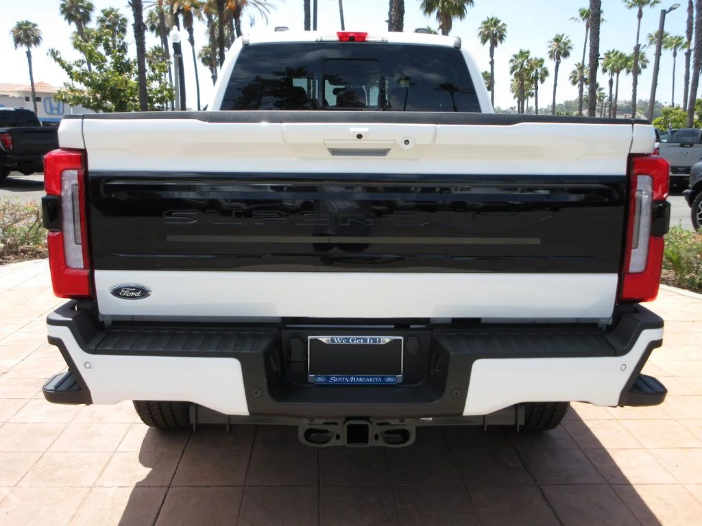 New 2026 Star White Metallic Tri-Coat Ford Platinum image 3