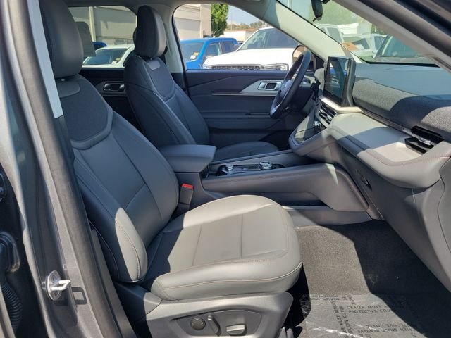 New 2026 Carbonized Gray Metallic Ford Active image 17
