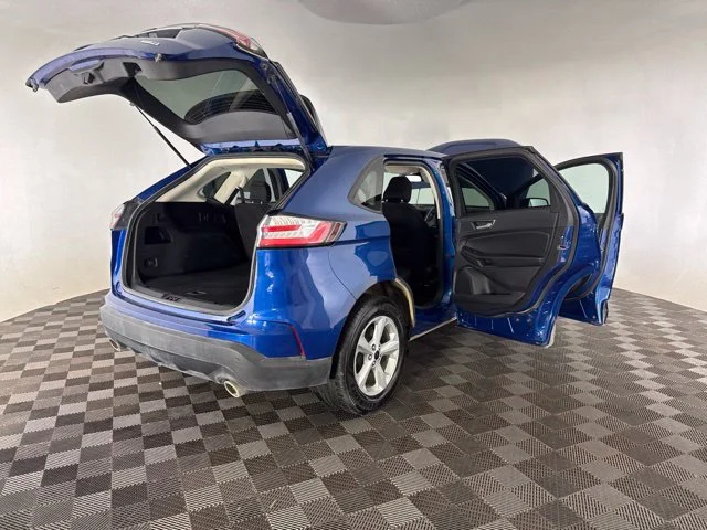 Used 2020 Blue Ford SE image 20