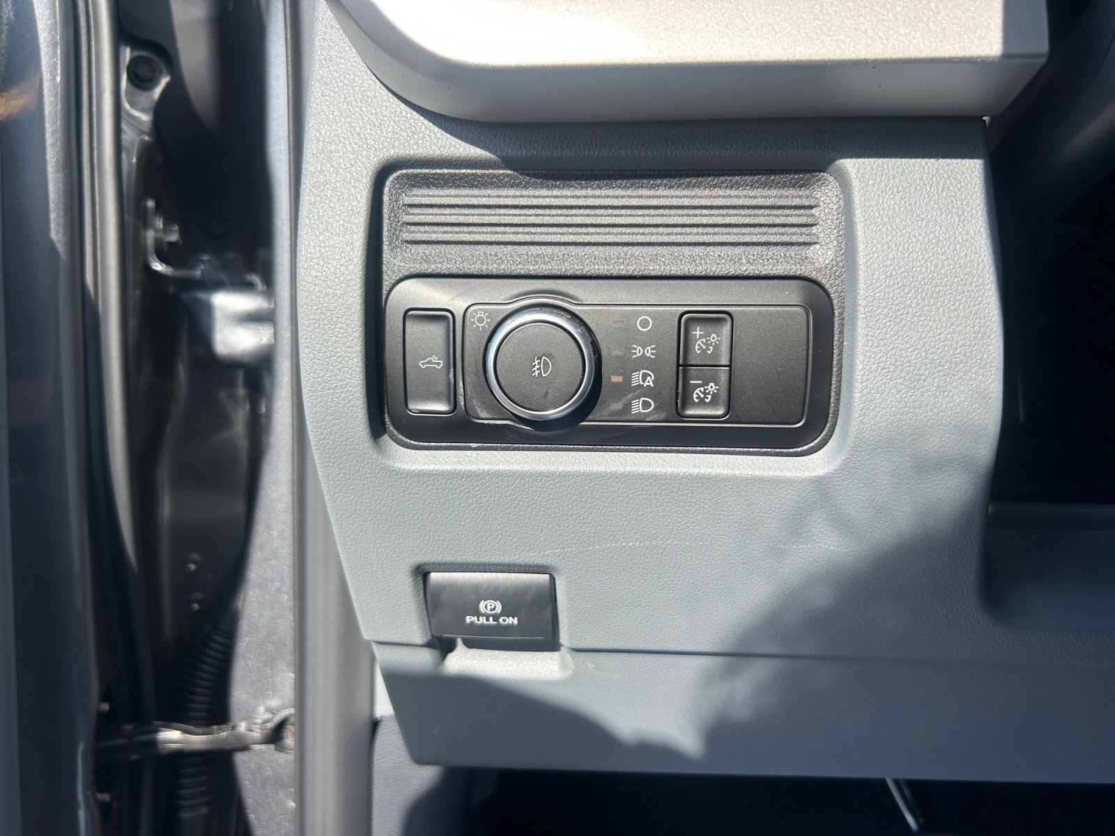New 2026 Carbonized Gray Metallic Ford XLT image 19