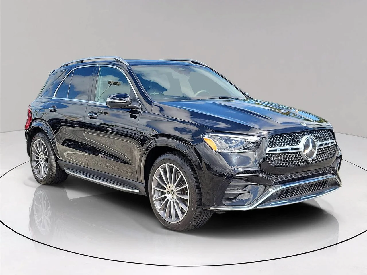 Certified Used 2026 Black Mercedes-Benz GLE 350 image 3