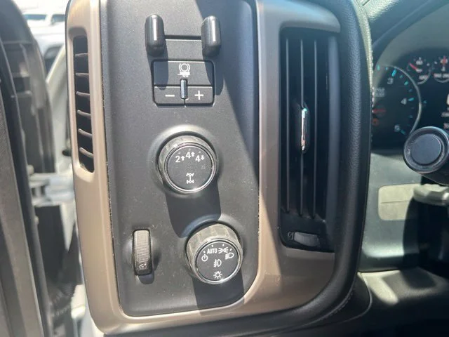 Used 2017 SUMMIT WHITE GMC Denali image 34