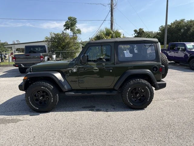Used 2021 Green Jeep Sport image 6