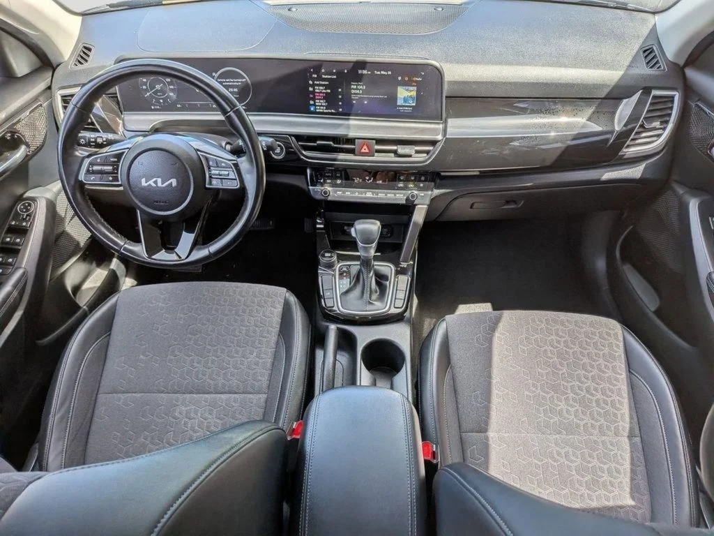 Used 2024 Blue Kia S image 20
