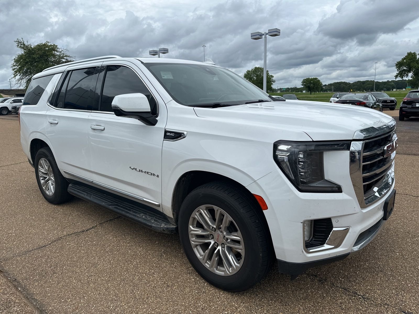 Used 2021 White GMC SLT image 4