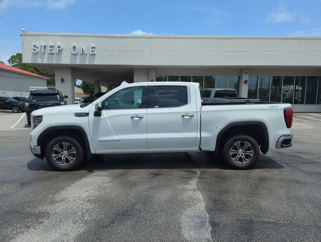 Used 2024 White GMC SLT image 3