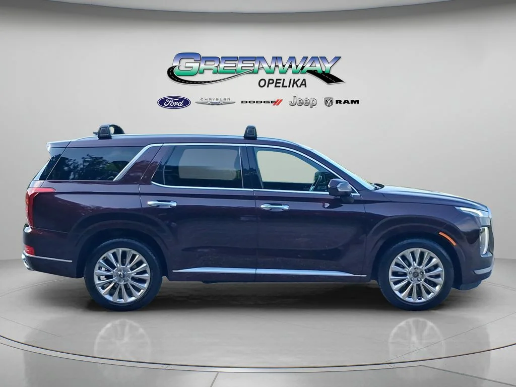Used 2020 Red Hyundai Limited image 8