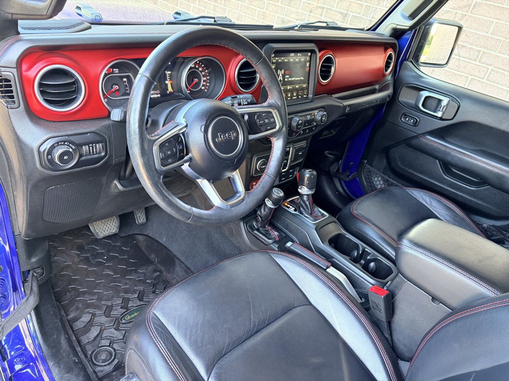 Used 2018 Ocean Blue Metallic Clearcoat Jeep Rubicon image 31