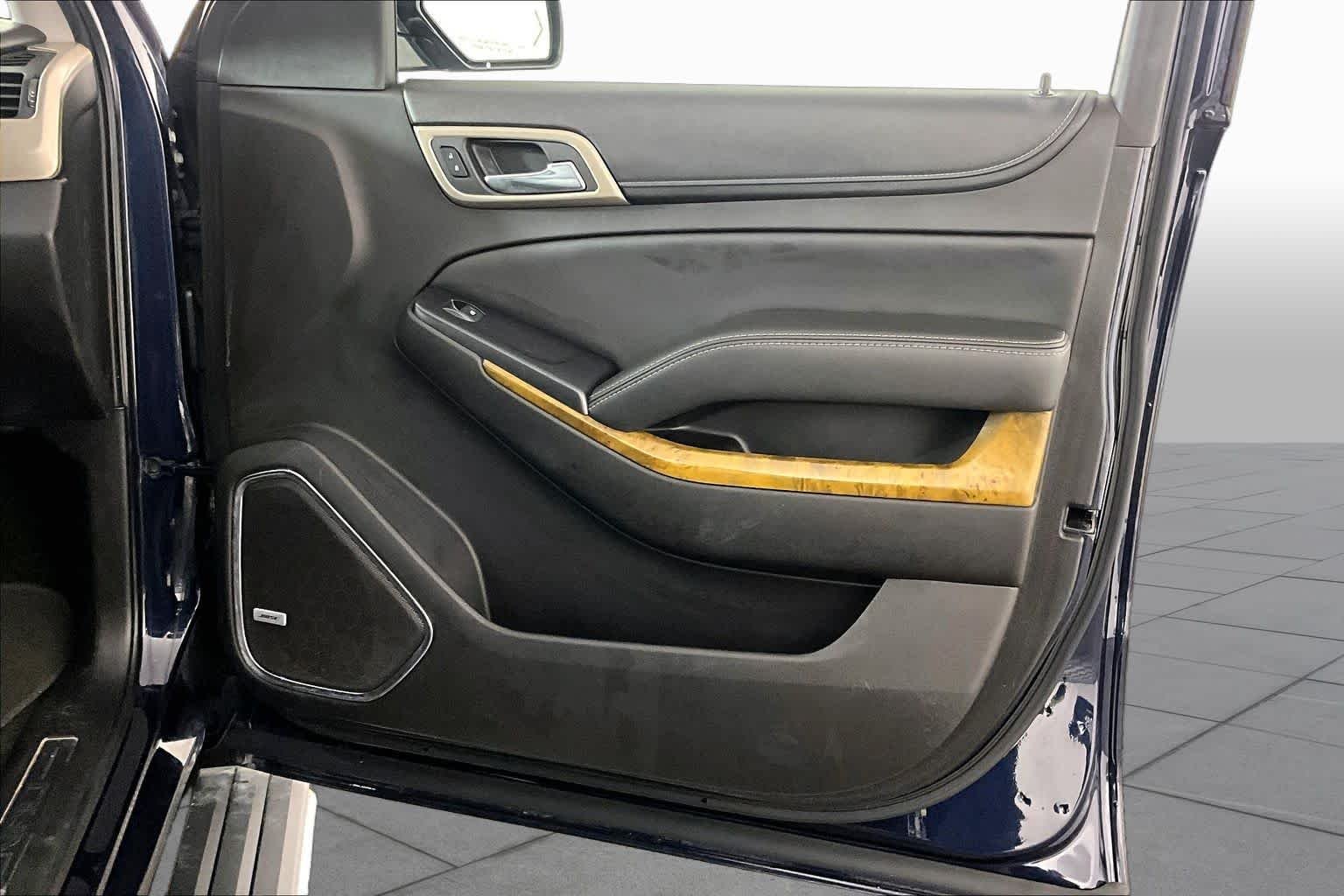 Used 2017 Dark Sapphire Blue Metallic GMC Denali image 20