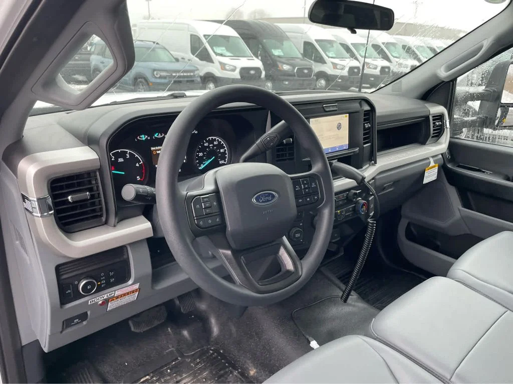 New 2025 Oxford White Ford F-550® XL image 16