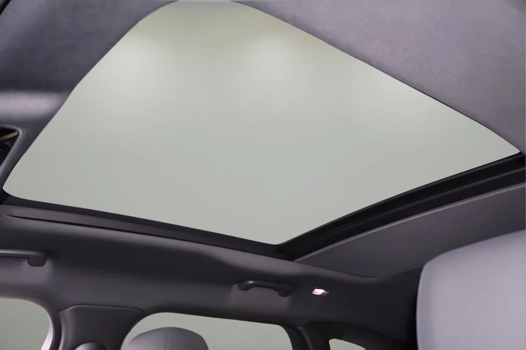 New 2026 Fuji White Land Rover Dynamic SE image 28