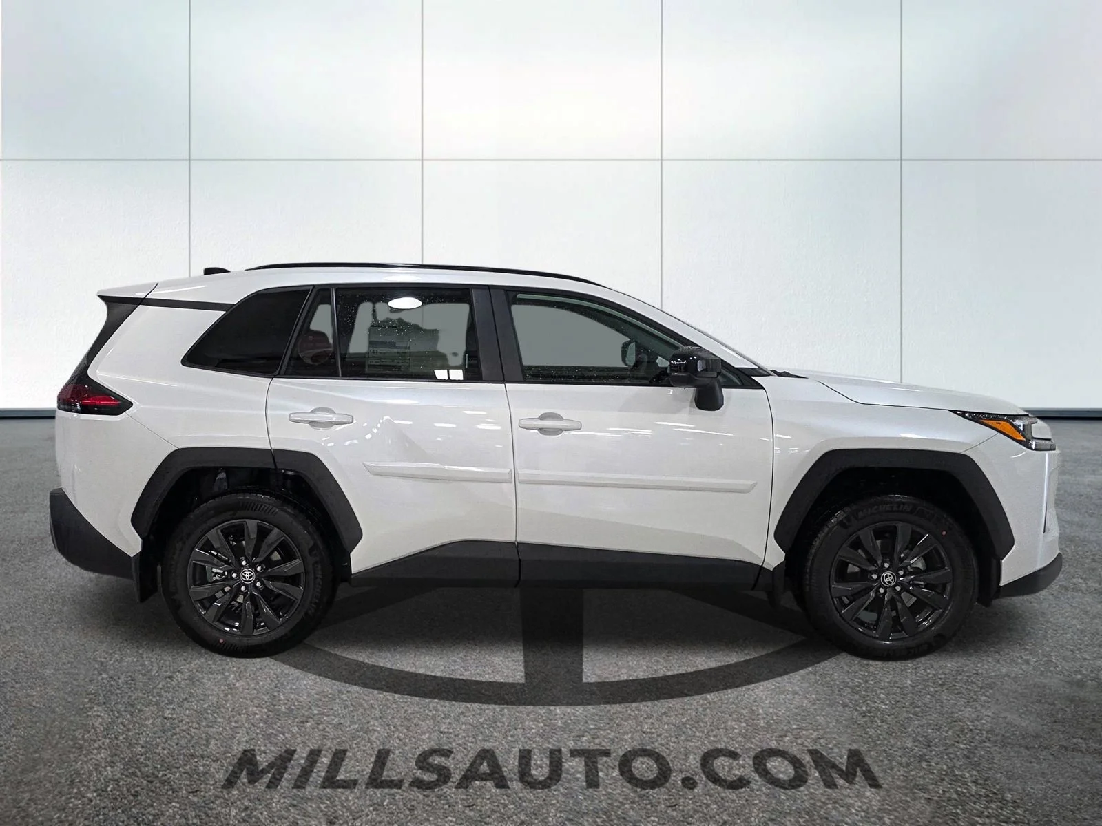 New 2026 Wind Chill Pearl <sup>1</sup> Toyota  XLE Premium image 9