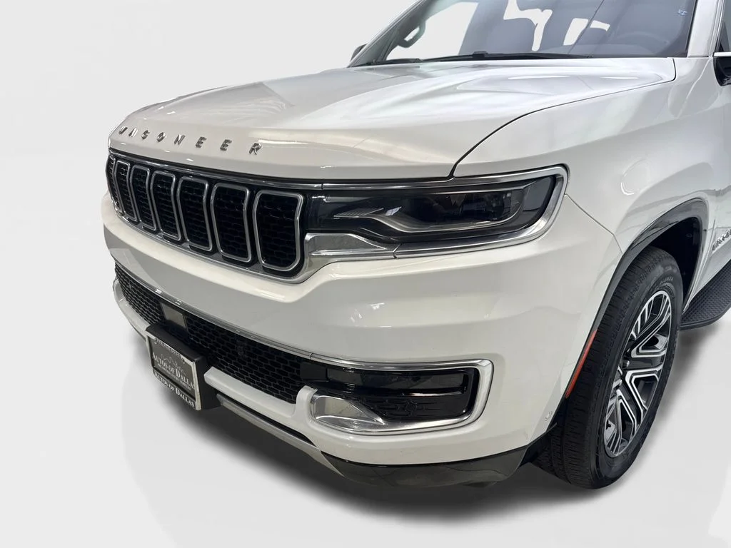 Used 2024 White Jeep Series II image 16