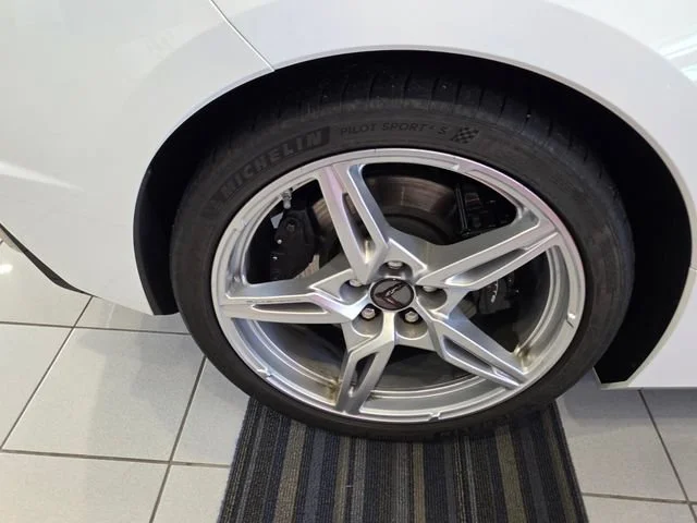 Used 2025 Arctic White Chevrolet 1LT image 23
