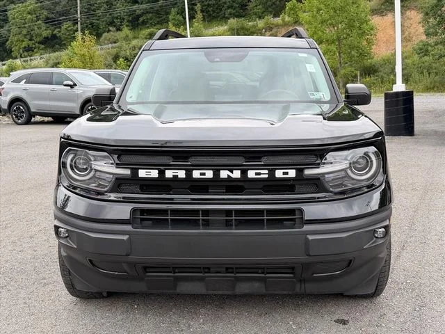 Used 2022 Black Ford Outer Banks image 18