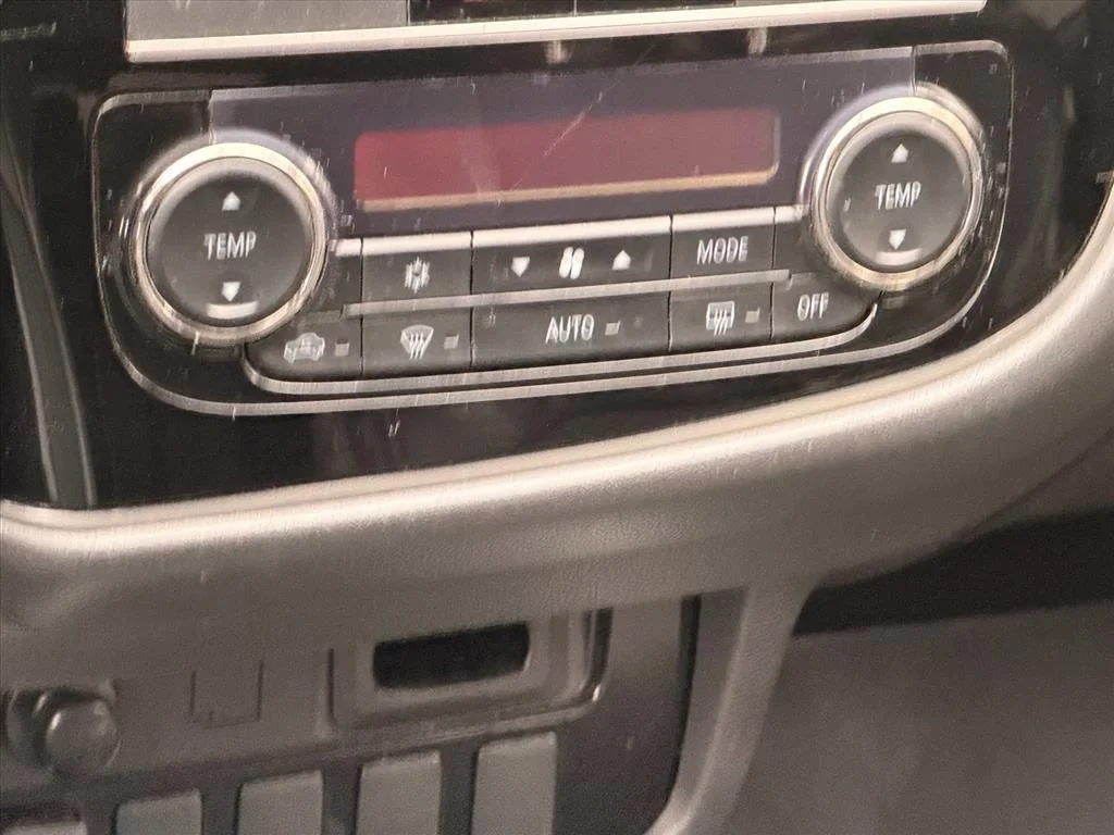 Used 2019  Mitsubishi SE image 24