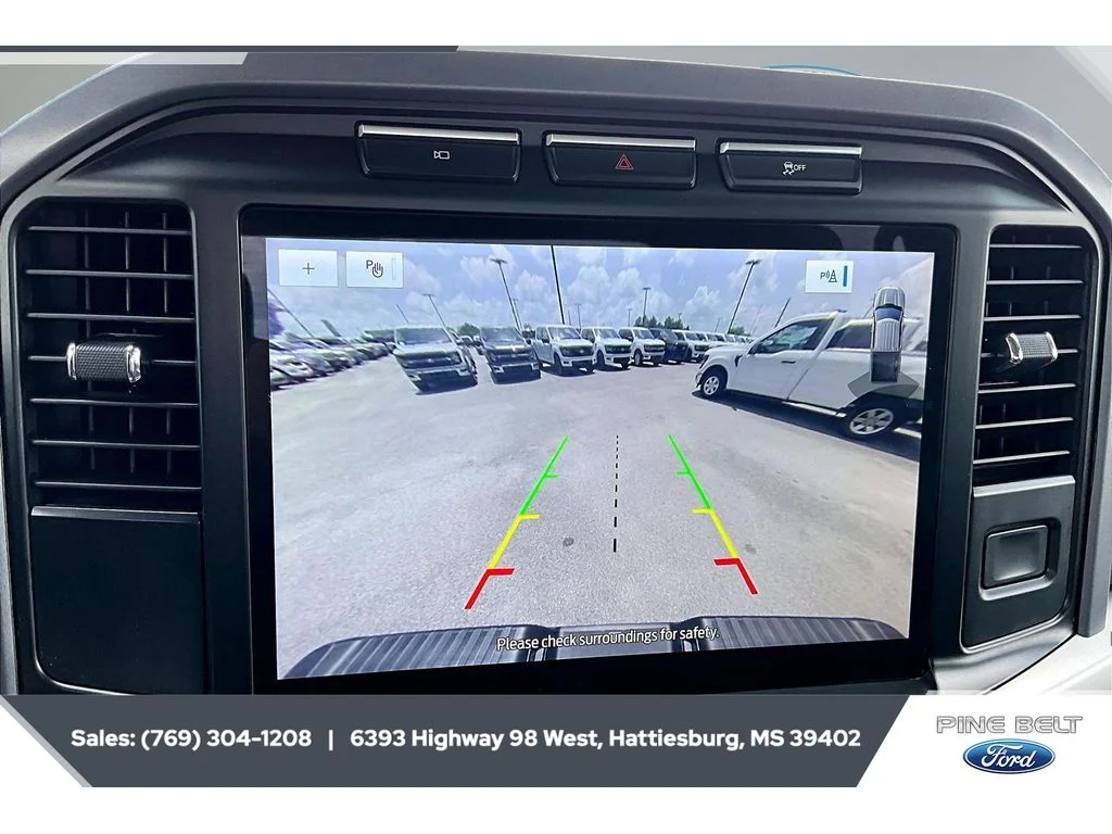 Used 2023 Oxford White Ford XLT image 16