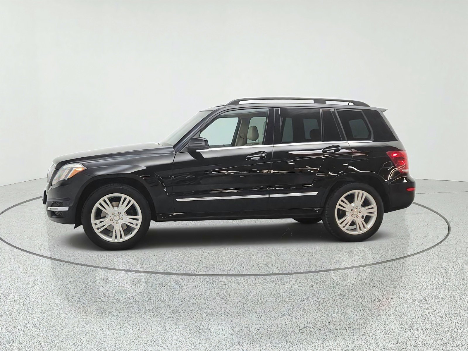 Used 2014 Black Mercedes-Benz RWD 4dr GLK 350 image 8