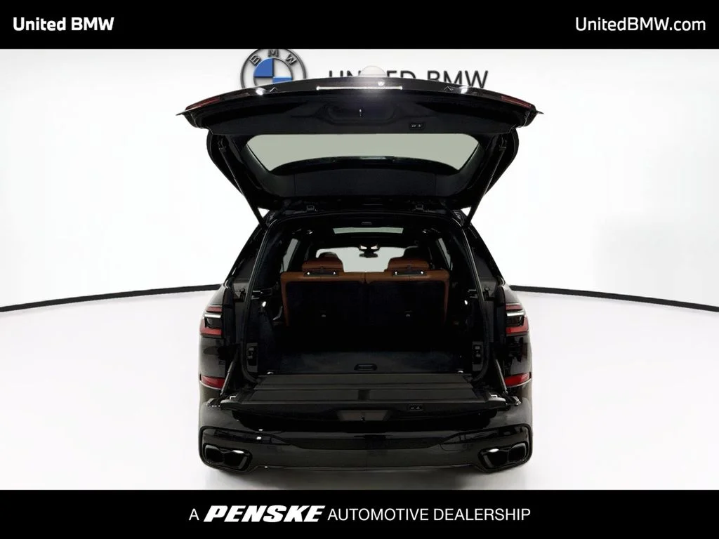 Used 2023 Black Sapphire Metallic BMW M60i image 15