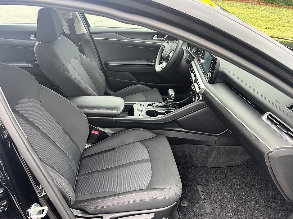 Used 2023 Ebony Black Kia LXS image 17