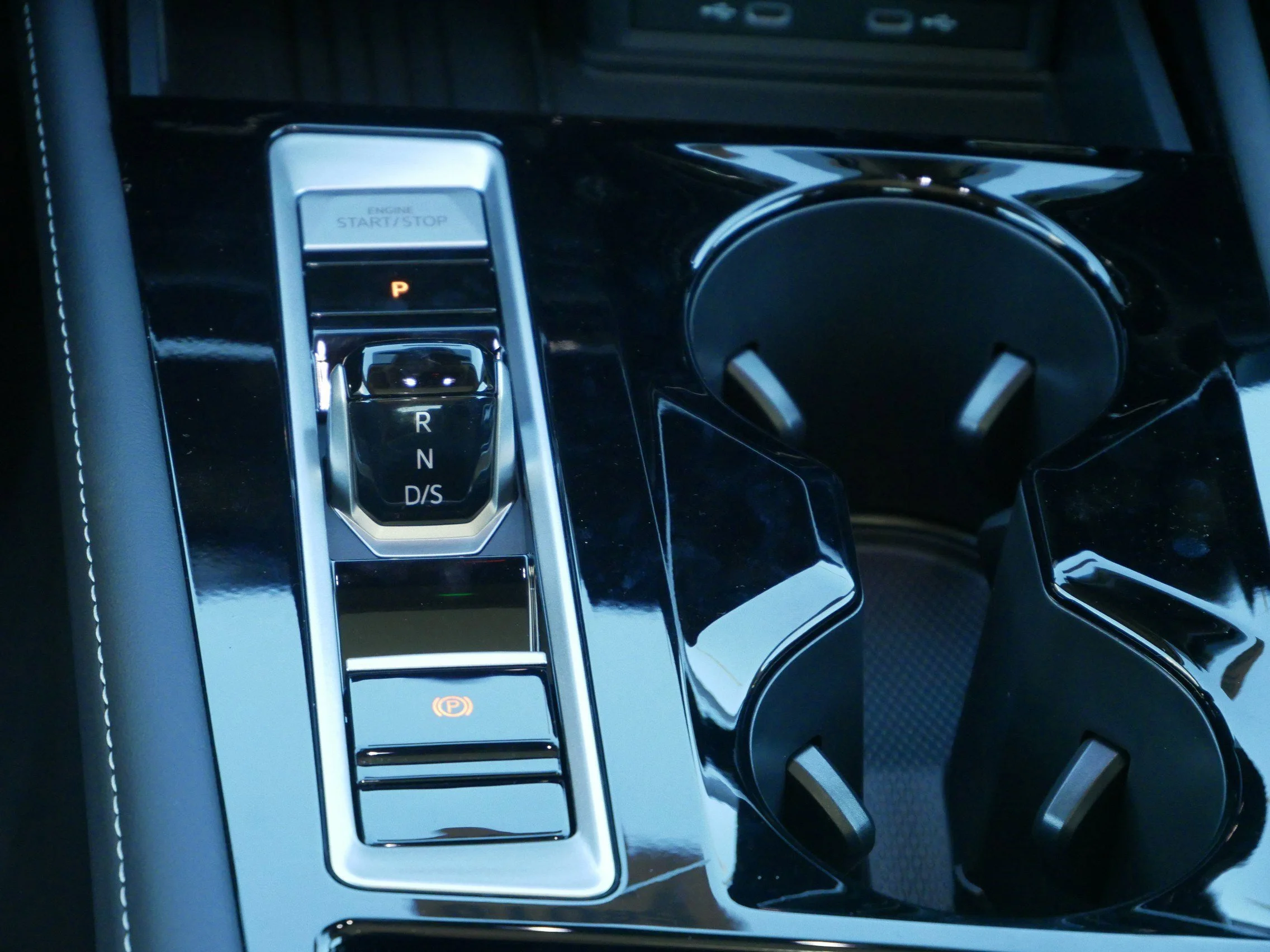 2026 Volkswagen Atlas SE w/Tech - Photo 9