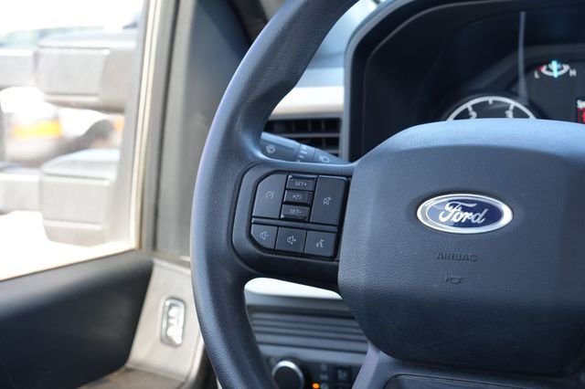 Used 2025 White Ford XL image 19
